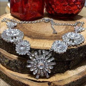 Like New| Jeweled Necklace